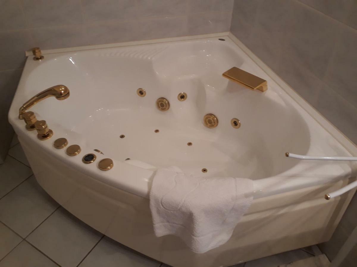 Piac Utcai Apartman 2 Ντέμπρετσεν Εξωτερικό φωτογραφία